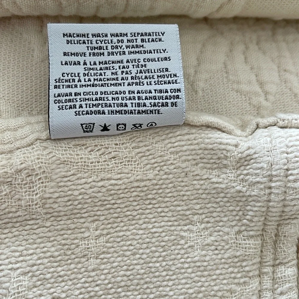 Bates Lisa’s Choice KING & 2 Shams NEW NEVER USED.